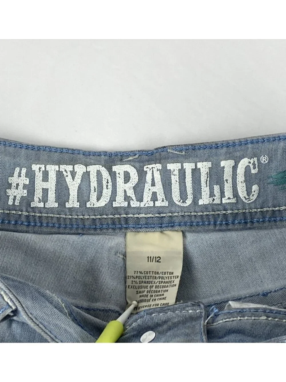 Hydraulic Bailey Grunge Low Rise Stretch Jean Shorts Womens / Jrs Size 11/12 - Picture 8 of 9